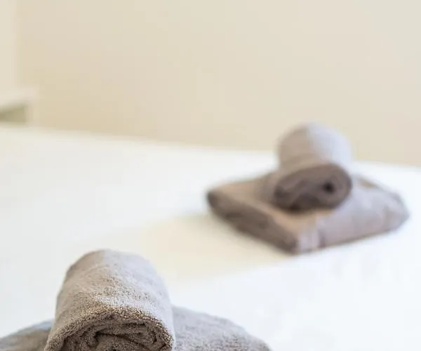 Garda & Relax - On The Hill